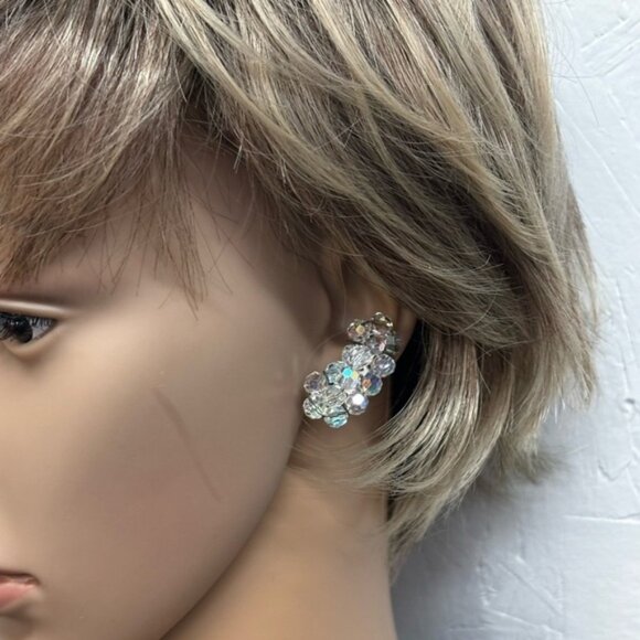 Lot of vintage sparkling statement clip on earrings - Picture 7 of 16